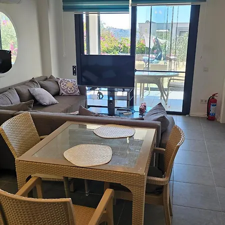 Apartament Guendogan Bahceli Plaj Kullanimli Iyi Esyali Begonvilli Yeni Ev *