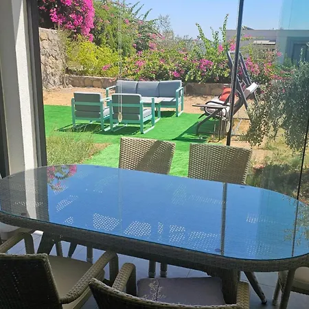 Apartment Guendogan Bahceli Plaj Kullanimli Iyi Esyali Begonvilli Yeni Ev Bodrum