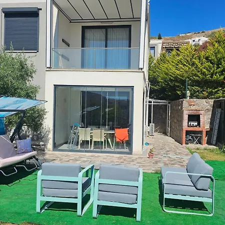 Apartament Guendogan Bahceli Plaj Kullanimli Iyi Esyali Begonvilli Yeni Ev Bodrum