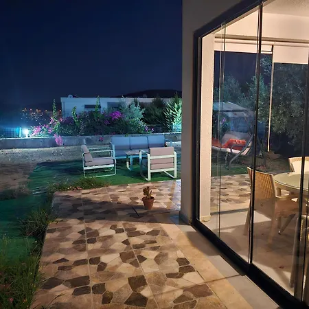 Apartment Guendogan Bahceli Plaj Kullanimli Iyi Esyali Begonvilli Yeni Ev *